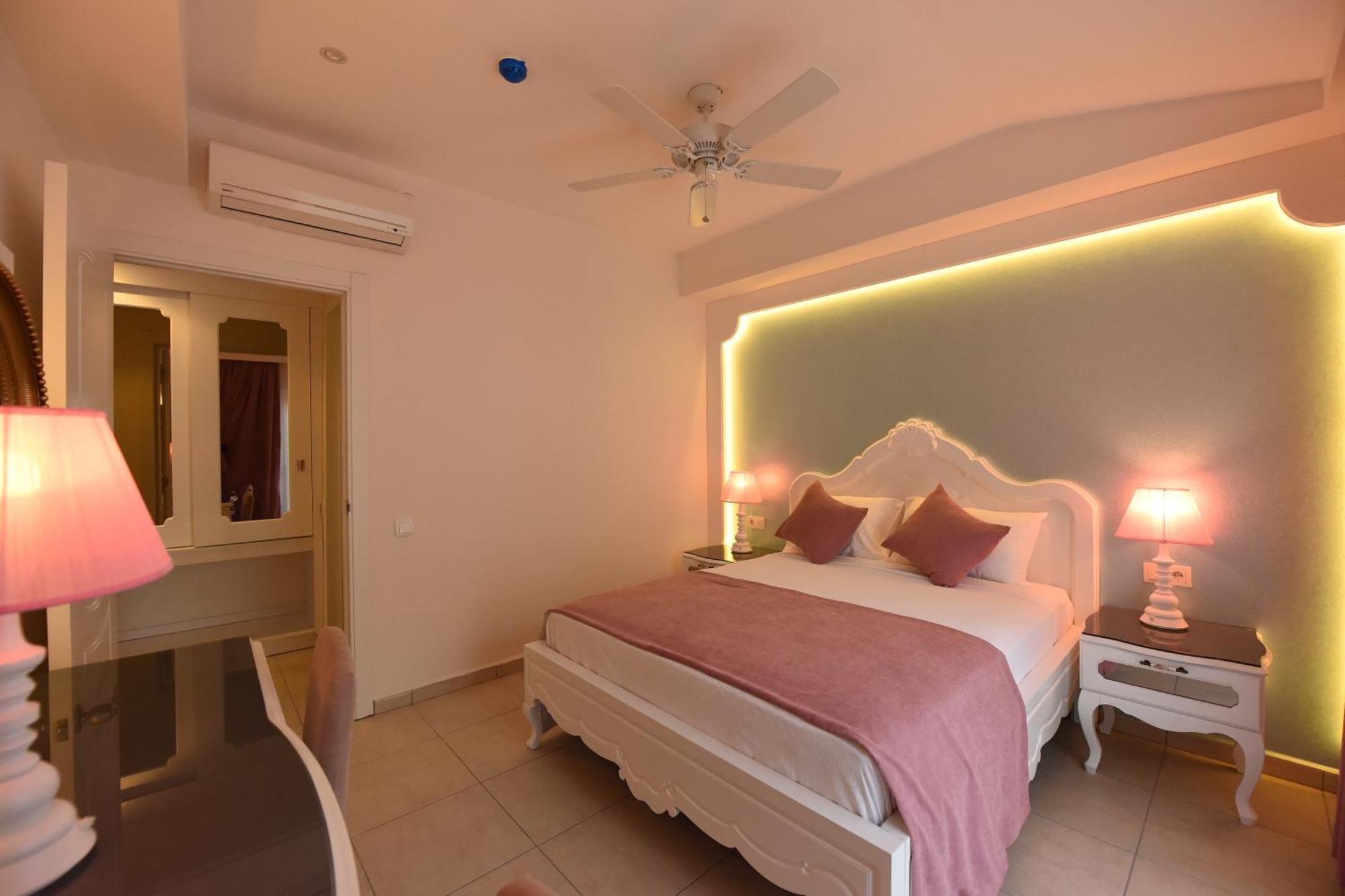 Montebello Deluxe Hotel Oludeniz Rom bilde